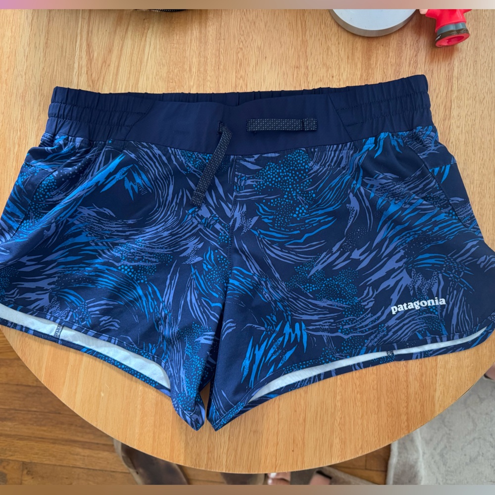 Patagonia Women’s Blue Shorts Tropical Pattern